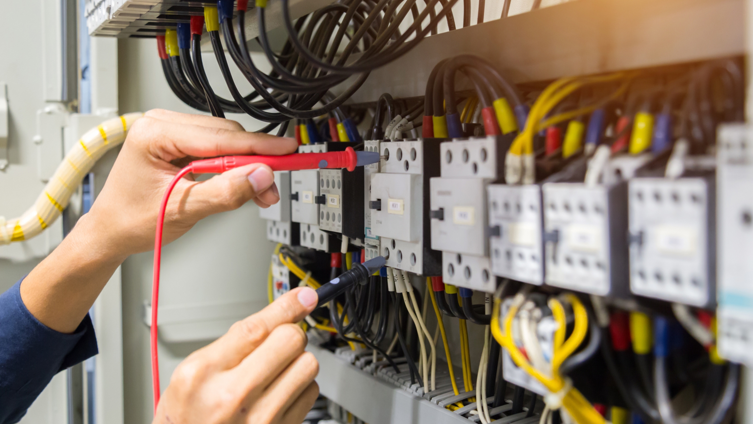 freie-stelle-in-der-elektrik